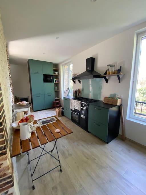 Maison Leocha Sablons-sur-Huisne Esterno foto