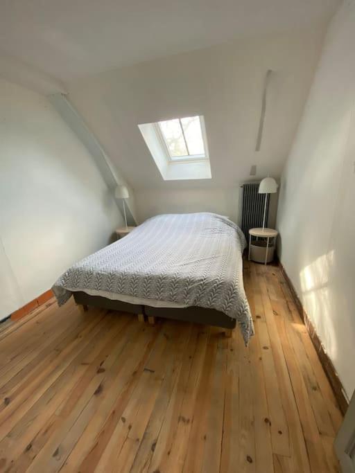 Maison Leocha Sablons-sur-Huisne Esterno foto