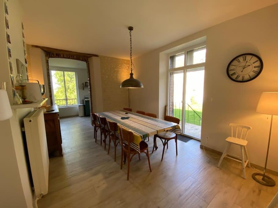 Maison Leocha Sablons-sur-Huisne Esterno foto