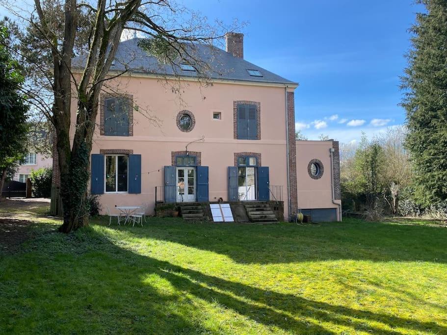 Maison Leocha Sablons-sur-Huisne Esterno foto